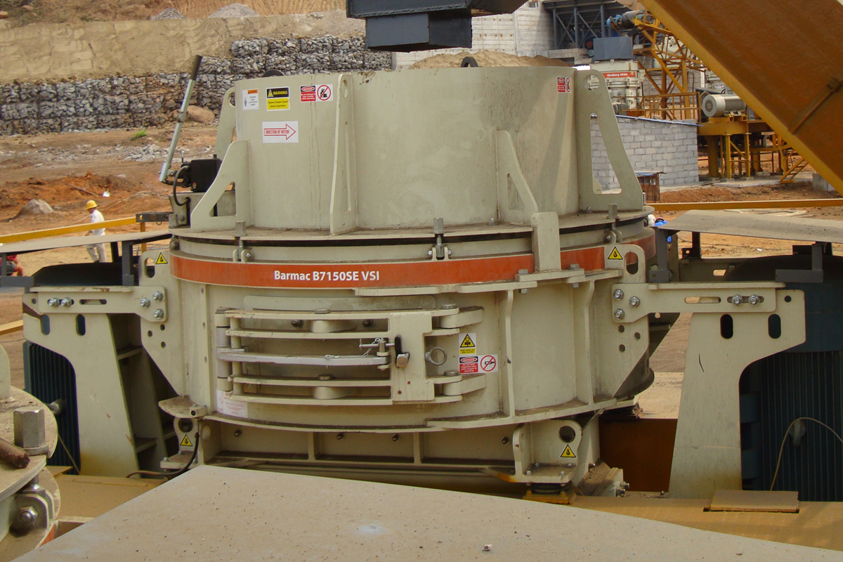 【技術(shù)解析】立式?jīng)_擊式破碎機的破碎原理與技術(shù)特點